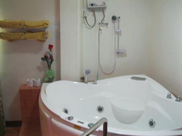 Red Tulip Hotel 安吉利斯 外观 照片